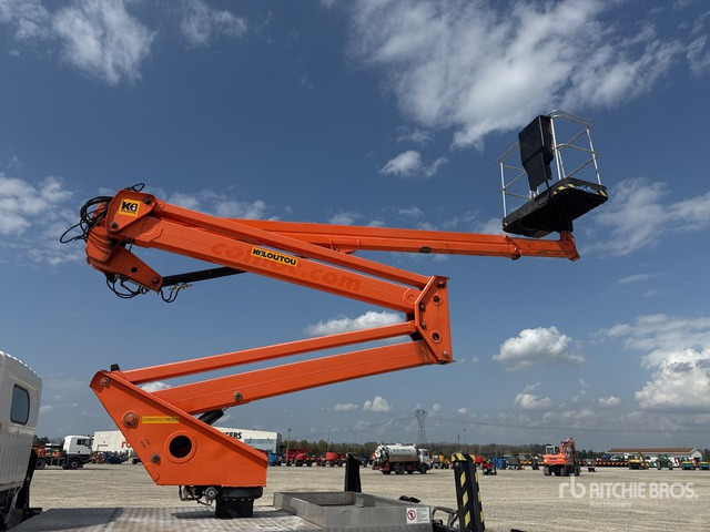 Nissan Cabstar 35.12 Piattaforma autocarrata - Грузовик с подъемником: фото 5 Nissan Cabstar 35.12 Piattaforma autocarrata - Грузовик с подъемником: фото 5