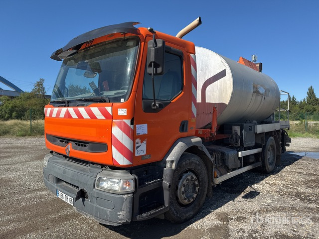 2004 RVI Lander 320 2004 Rincheval on 4x2 Repandeus ... Asphalt Distributor Truck - Гудронатор: фото 1 2004 RVI Lander 320 2004 Rincheval on 4x2 Repandeus ... Asphalt Distributor Truck - Гудронатор: фото 1