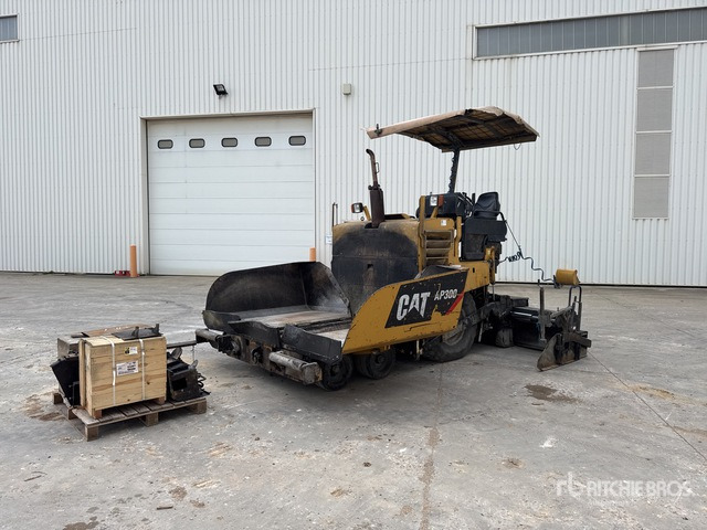 2012 Cat AP300 Wheel Finisseur Asphalt Paver - Асфальтоукладчик: фото 2 2012 Cat AP300 Wheel Finisseur Asphalt Paver - Асфальтоукладчик: фото 2
