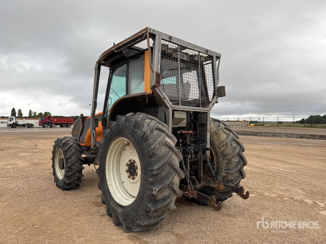 2012 Valtra T121 Tracteur Agricole (Inoperable) 4WD Tractor - Трактор: фото 3 2012 Valtra T121 Tracteur Agricole (Inoperable) 4WD Tractor - Трактор: фото 3