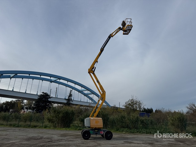 2015 Haulotte HA16RTJ 4WD Diesel Nacelle Articulee Articulating Boom Lift - Коленчатый подъемник: фото 2 2015 Haulotte HA16RTJ 4WD Diesel Nacelle Articulee Articulating Boom Lift - Коленчатый подъемник: фото 2