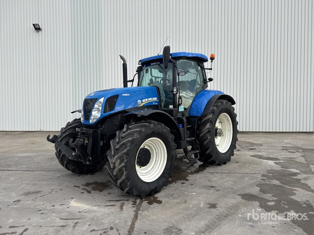 2015 New Holland T7.235 Auto Command 4x4 Tracteur Agricole 4WD Tractor - Трактор: фото 1 2015 New Holland T7.235 Auto Command 4x4 Tracteur Agricole 4WD Tractor - Трактор: фото 1