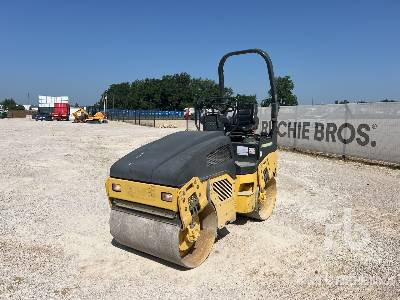 BOMAG BW100AD-4 Compacteur Vibrant Tandem - Дорожный каток: фото 1 BOMAG BW100AD-4 Compacteur Vibrant Tandem - Дорожный каток: фото 1