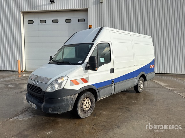 2014 Iveco 35S11 Vehicule Utilitaire Cargo Van - Фургон: фото 1 2014 Iveco 35S11 Vehicule Utilitaire Cargo Van - Фургон: фото 1