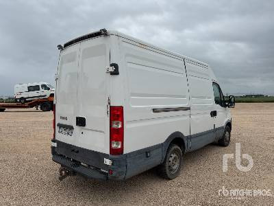 IVECO DAILY 35S12 Vehicule Utilitaire (Inoperable) - Цельнометаллический фургон: фото 3 IVECO DAILY 35S12 Vehicule Utilitaire (Inoperable) - Цельнометаллический фургон: фото 3