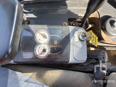 KOMATSU PC26MR-3 Mini-Pelle - Мини-экскаватор: фото 2 KOMATSU PC26MR-3 Mini-Pelle - Мини-экскаватор: фото 2