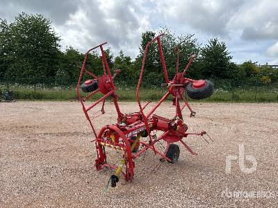 SIP SPIDER 555 PRO 5500 mm 3-Point Rotor Faneuse - Сеноворошилка: фото 1 SIP SPIDER 555 PRO 5500 mm 3-Point Rotor Faneuse - Сеноворошилка: фото 1