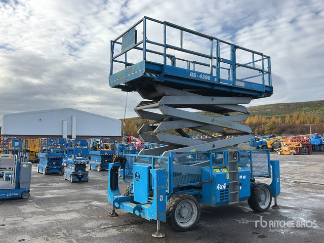 2007 Genie GS4390 4x4 Diesel Scissor Lift - Ножничный подъемник: фото 2 2007 Genie GS4390 4x4 Diesel Scissor Lift - Ножничный подъемник: фото 2
