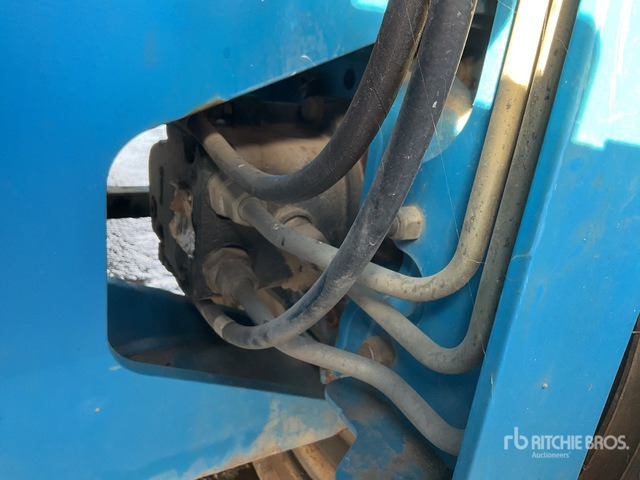 2007 Genie GS4390 4x4 Diesel Scissor Lift - Ножничный подъемник: фото 5 2007 Genie GS4390 4x4 Diesel Scissor Lift - Ножничный подъемник: фото 5