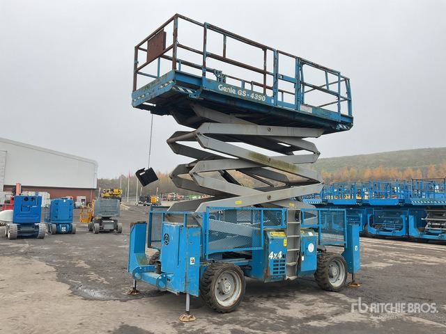2007 Genie GS4390 4x4 Diesel Scissor Lift - Ножничный подъемник: фото 2 2007 Genie GS4390 4x4 Diesel Scissor Lift - Ножничный подъемник: фото 2
