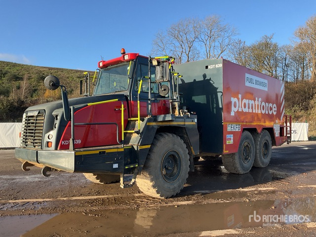 2013 Komatsu HM300-3 Fuel Bowser Articulated Dump Truck - Сочленённый самосвал: фото 1 2013 Komatsu HM300-3 Fuel Bowser Articulated Dump Truck - Сочленённый самосвал: фото 1