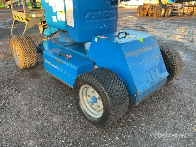 Коленчатый подъемник 2013 Nifty-Lift HR12NDE 2WD Hybrid Articulating Boom Lift: фото 6 Коленчатый подъемник 2013 Nifty-Lift HR12NDE 2WD Hybrid Articulating Boom Lift: фото 6