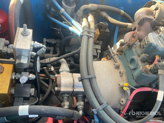 2013 Nifty-Lift HR15NDE 2WD Hybrid Articulating Boom Lift - Коленчатый подъемник: фото 5 2013 Nifty-Lift HR15NDE 2WD Hybrid Articulating Boom Lift - Коленчатый подъемник: фото 5