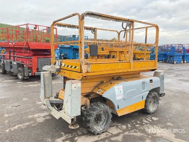 2014 Haulotte Compact 10DX 4x4 Diesel Scissor Lift - Ножничный подъемник: фото 1 2014 Haulotte Compact 10DX 4x4 Diesel Scissor Lift - Ножничный подъемник: фото 1