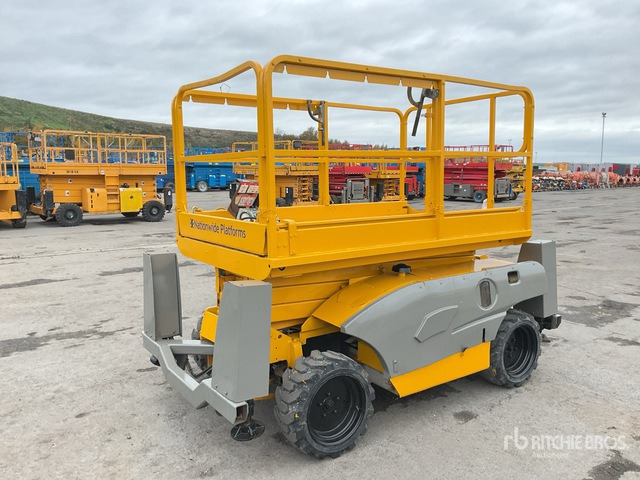 2014 Haulotte Compact 10DX 4x4 Diesel Scissor Lift - Ножничный подъемник: фото 4 2014 Haulotte Compact 10DX 4x4 Diesel Scissor Lift - Ножничный подъемник: фото 4