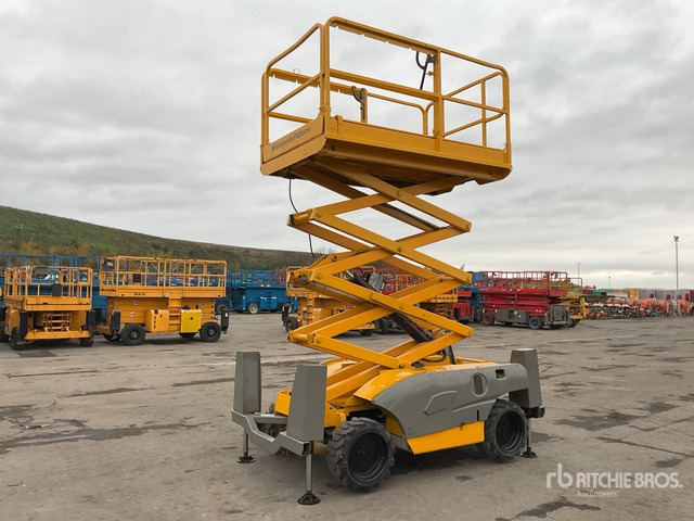 2014 Haulotte Compact 10DX 4x4 Diesel Scissor Lift - Ножничный подъемник: фото 1 2014 Haulotte Compact 10DX 4x4 Diesel Scissor Lift - Ножничный подъемник: фото 1