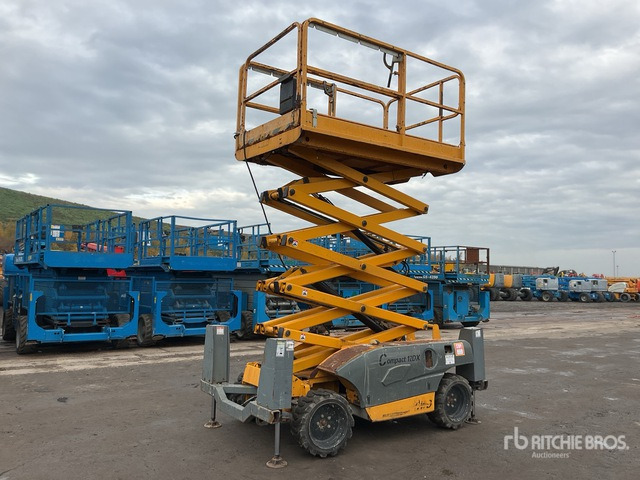 2014 Haulotte Compact12DX 4x4 Diesel Scissor Lift - Ножничный подъемник: фото 1 2014 Haulotte Compact12DX 4x4 Diesel Scissor Lift - Ножничный подъемник: фото 1