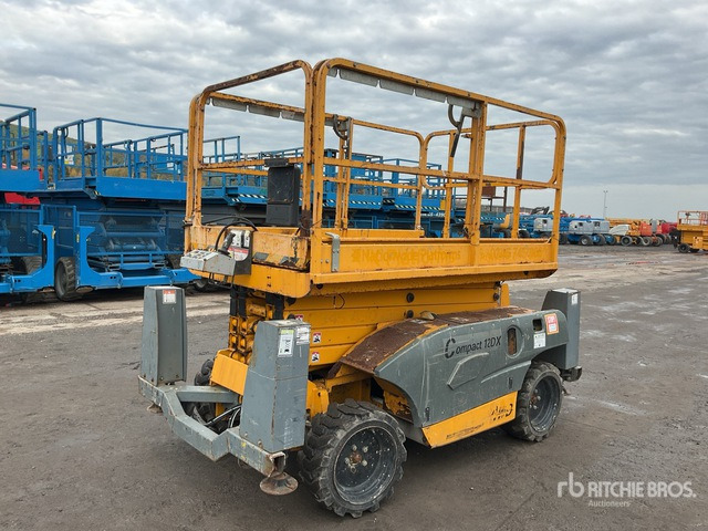 2014 Haulotte Compact12DX 4x4 Diesel Scissor Lift - Ножничный подъемник: фото 4 2014 Haulotte Compact12DX 4x4 Diesel Scissor Lift - Ножничный подъемник: фото 4
