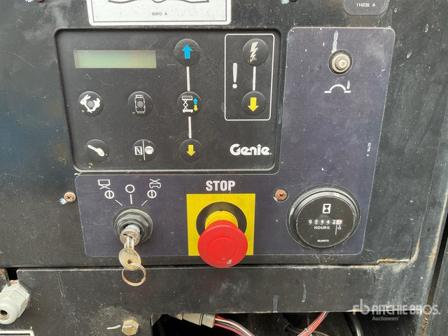 2015 Genie GS-5390 4x4 Diesel Scissor Lift - Ножничный подъемник: фото 5 2015 Genie GS-5390 4x4 Diesel Scissor Lift - Ножничный подъемник: фото 5