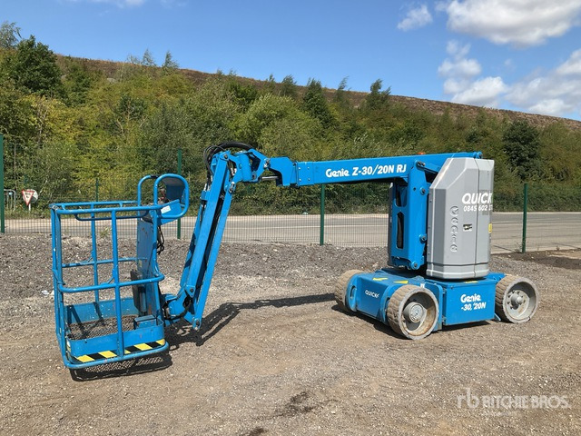 Коленчатый подъемник 2015 Genie Z30/20N 2WD Electric Articulating Boom Lift: фото 1