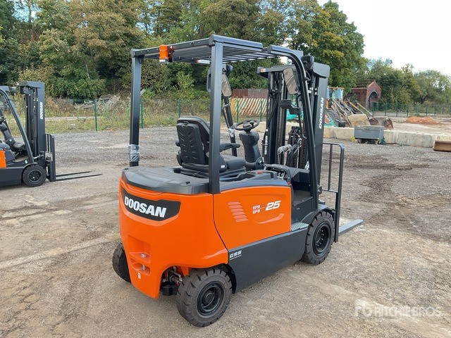 2023 Doosan B25X-7 PLUS 2023 Doosan B25X-7 PLUS 2500 kg Electric Forklift - (Unused) Electric Forklift - Электропогрузчик: фото 3 2023 Doosan B25X-7 PLUS 2023 Doosan B25X-7 PLUS 2500 kg Electric Forklift - (Unused) Electric Forklift - Электропогрузчик: фото 3