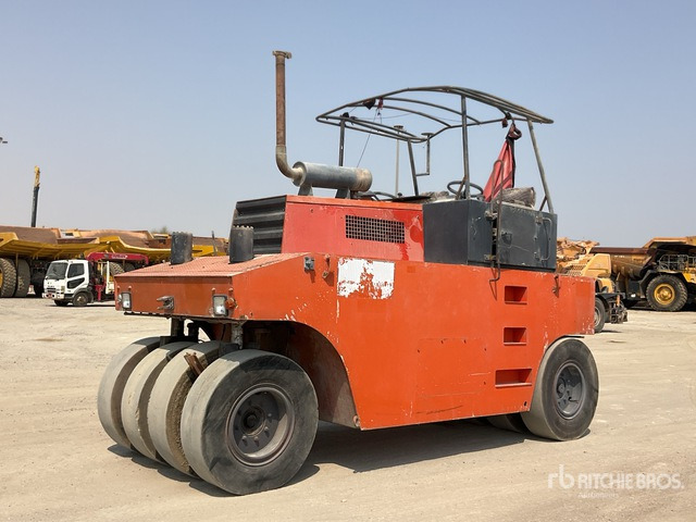 2001 Hamm GRW18 8 Wheel Pneumatic Roller - Пневмоколесный каток: фото 2 2001 Hamm GRW18 8 Wheel Pneumatic Roller - Пневмоколесный каток: фото 2