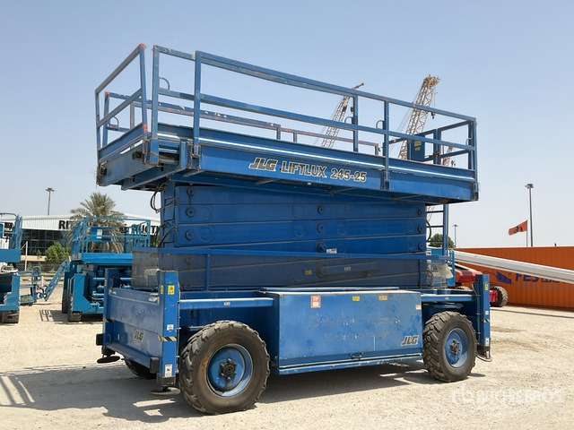 2005 JLG MEWP 245-25 4x4 Diesel Scissor Lift - Ножничный подъемник: фото 3 2005 JLG MEWP 245-25 4x4 Diesel Scissor Lift - Ножничный подъемник: фото 3
