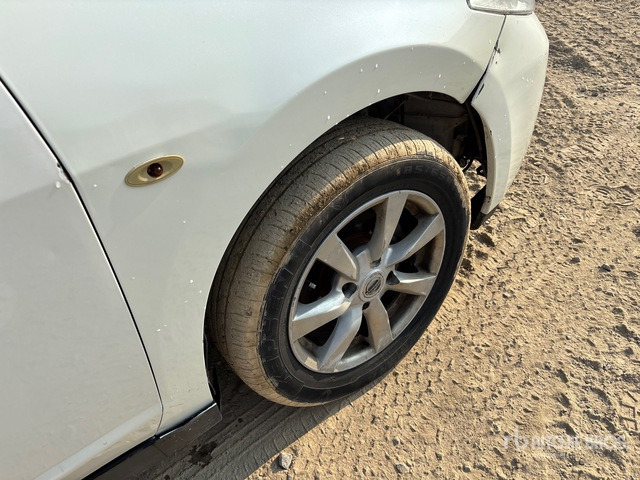 2009 Nissan Tilda Automobile - Легковой автомобиль: фото 4 2009 Nissan Tilda Automobile - Легковой автомобиль: фото 4