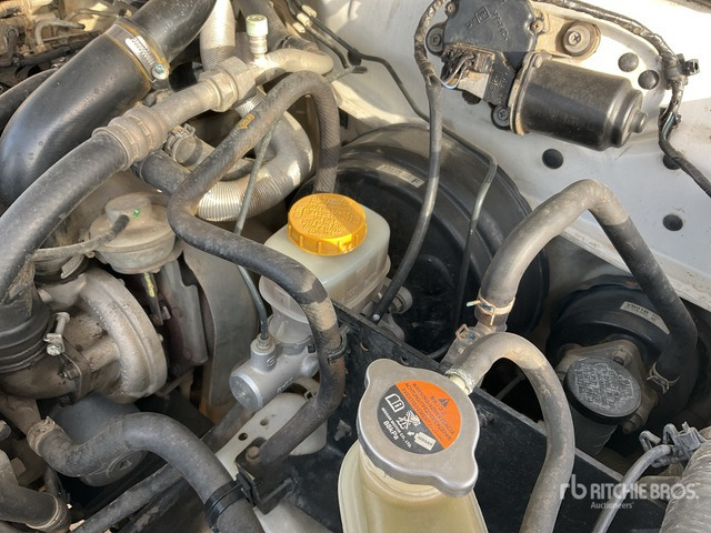 2013 Nissan Patrol GL 4x4 SUV - Внедорожник: фото 4 2013 Nissan Patrol GL 4x4 SUV - Внедорожник: фото 4