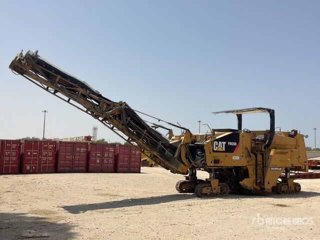 2014 Cat PM-200 Tracked Cold Planer - Дорожная фреза: фото 2 2014 Cat PM-200 Tracked Cold Planer - Дорожная фреза: фото 2