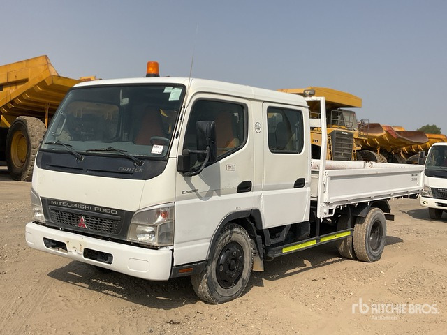 2014 Mitsubishi Canter 4x2 Crew Cab Flatbed Truck - Грузовик бортовой/ Платформа: фото 1 2014 Mitsubishi Canter 4x2 Crew Cab Flatbed Truck - Грузовик бортовой/ Платформа: фото 1
