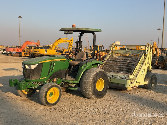 2015 John Deere 24A - Трактор: фото 1 2015 John Deere 24A - Трактор: фото 1