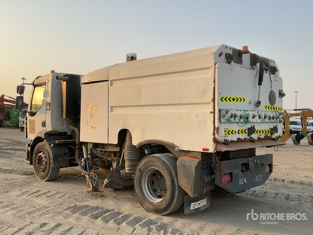 2016 Renault D18 Elgin on Sweeper Truck - Подметально-уборочная машина: фото 3 2016 Renault D18 Elgin on Sweeper Truck - Подметально-уборочная машина: фото 3