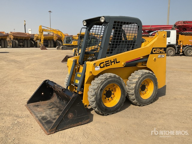 2017 Gehl R134 - Мини-погрузчик с бортовым поворотом: фото 2 2017 Gehl R134 - Мини-погрузчик с бортовым поворотом: фото 2