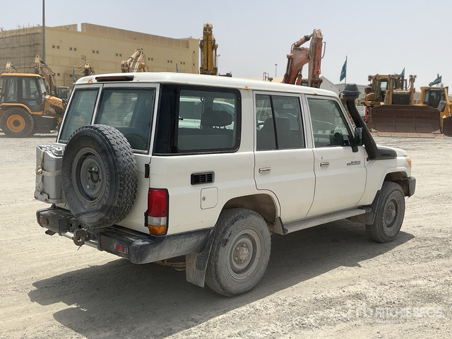 2018 Toyota Land Cruiser 76L 4x4 SUV - Внедорожник: фото 4 2018 Toyota Land Cruiser 76L 4x4 SUV - Внедорожник: фото 4