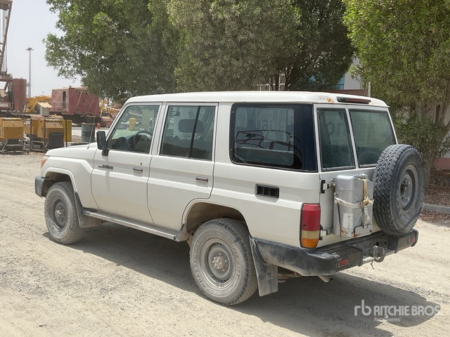 2018 Toyota Land Cruiser 76L 4x4 SUV - Внедорожник: фото 3 2018 Toyota Land Cruiser 76L 4x4 SUV - Внедорожник: фото 3