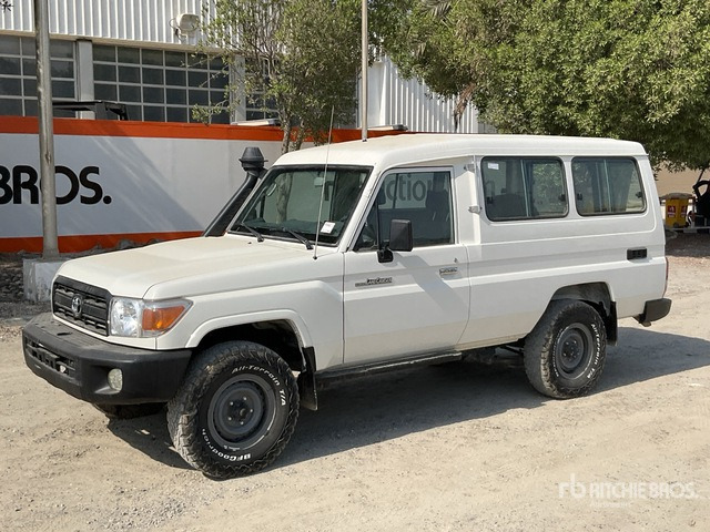 2019 Toyota Land Cruiser 78L 4x4 SUV - Внедорожник: фото 1 2019 Toyota Land Cruiser 78L 4x4 SUV - Внедорожник: фото 1