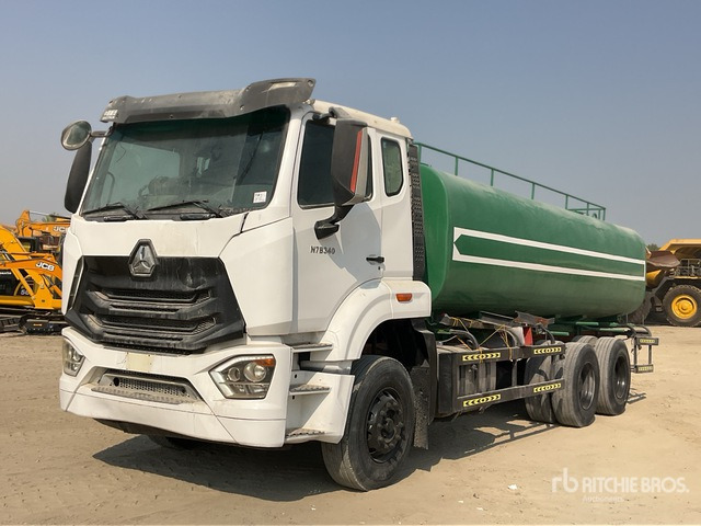 2019 Wuhan ZZ1255N4646E1 20000 L 6x4 Water Truck - Грузовик-цистерна: фото 2 2019 Wuhan ZZ1255N4646E1 20000 L 6x4 Water Truck - Грузовик-цистерна: фото 2