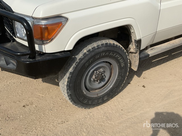 2021 Toyota Land Cruiser 76L 4x4 SUV - Внедорожник: фото 5 2021 Toyota Land Cruiser 76L 4x4 SUV - Внедорожник: фото 5