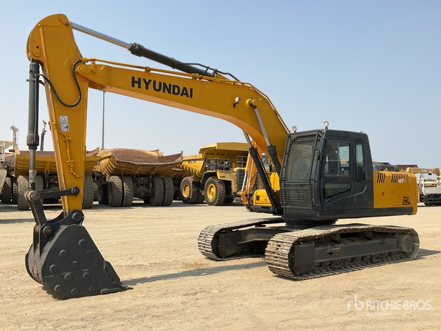 2022 Hyundai R215 - Гусеничный экскаватор: фото 1 2022 Hyundai R215 - Гусеничный экскаватор: фото 1