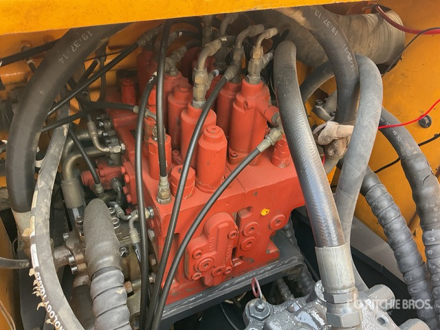 Hyundai Robex 210W-9S - Колёсный экскаватор: фото 5 Hyundai Robex 210W-9S - Колёсный экскаватор: фото 5