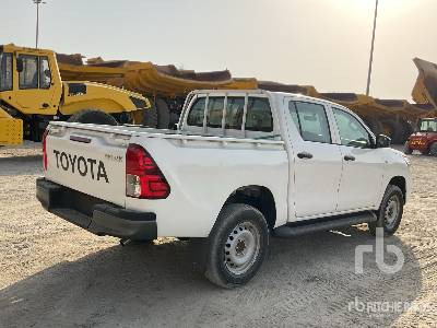 TOYOTA HILUX 4x4 Crew Cab (Unused) - Пикап: фото 3 TOYOTA HILUX 4x4 Crew Cab (Unused) - Пикап: фото 3