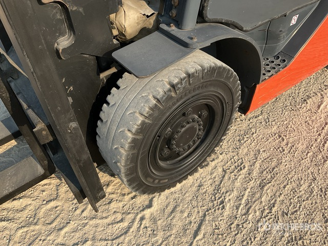 Toyota 8FD40N Forklift - Вилочный погрузчик: фото 4 Toyota 8FD40N Forklift - Вилочный погрузчик: фото 4