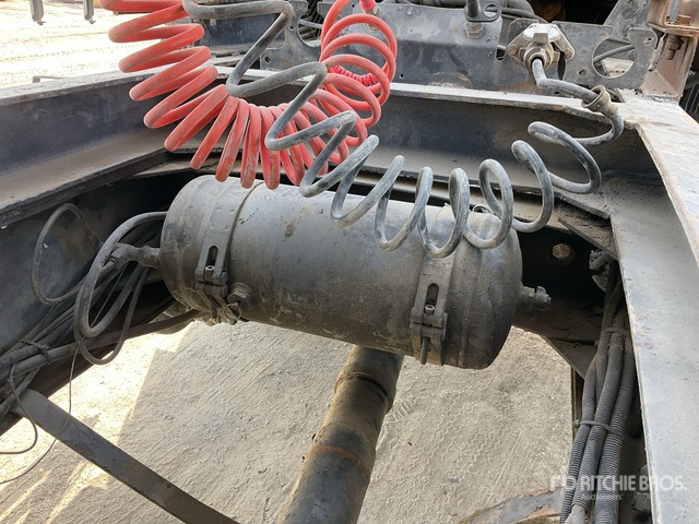 1995 Volvo FH12-420 4x2 S/A Sleeper Truck Tractor - Тягач: фото 5 1995 Volvo FH12-420 4x2 S/A Sleeper Truck Tractor - Тягач: фото 5