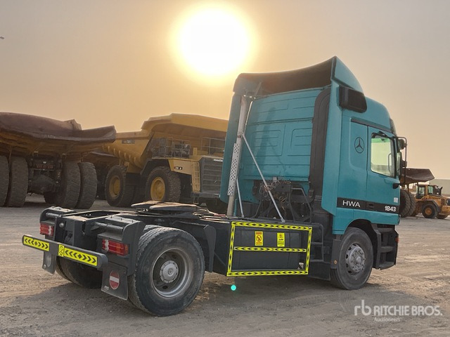 2001 Mercedes-Benz Actros 1843 4x2 S/A Sleeper Truck Tractor - Тягач: фото 4 2001 Mercedes-Benz Actros 1843 4x2 S/A Sleeper Truck Tractor - Тягач: фото 4