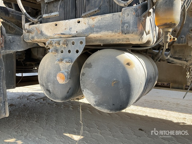 2008 MAN TGA33.400 6x4 (Inoperable) T/A Sleeper Truck Tractor - Тягач: фото 5 2008 MAN TGA33.400 6x4 (Inoperable) T/A Sleeper Truck Tractor - Тягач: фото 5