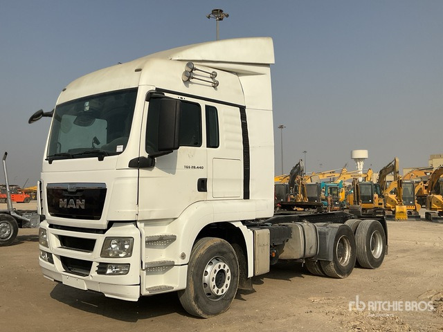 2016 MAN TGS28.440 6x4 T/A Sleeper Truck Tractor - Тягач: фото 1 2016 MAN TGS28.440 6x4 T/A Sleeper Truck Tractor - Тягач: фото 1