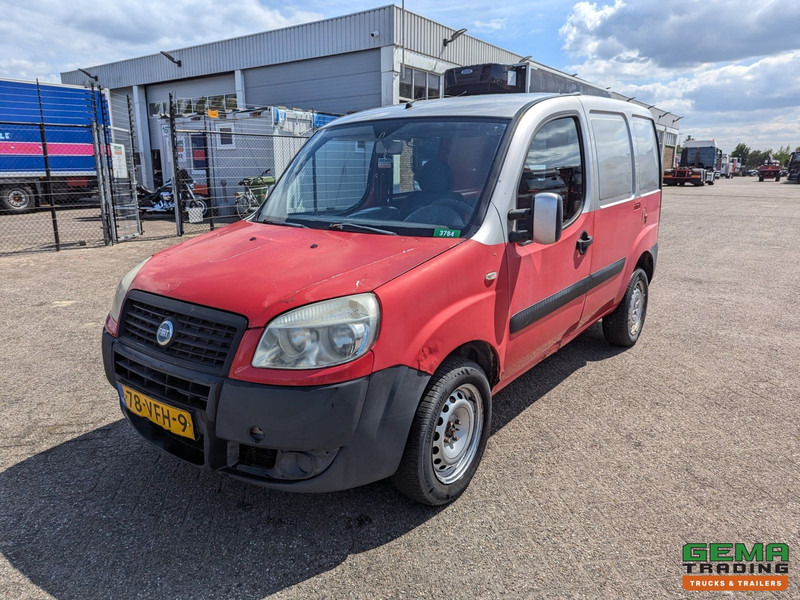 Fiat Doblò 1.9 JTD Euro4 - Handgeschakeld - Trekhaak - Легковой фургон: фото 1 Fiat Doblò 1.9 JTD Euro4 - Handgeschakeld - Trekhaak - Легковой фургон: фото 1