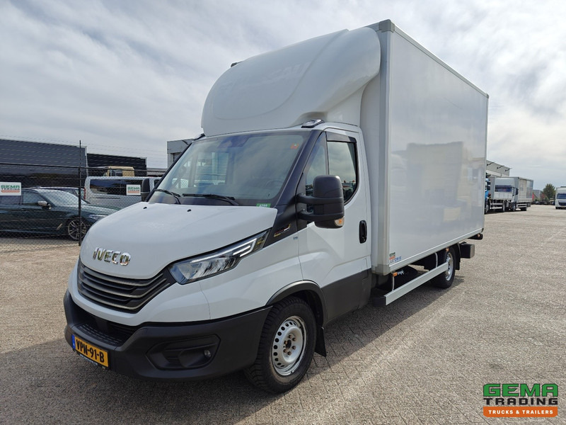 Iveco 35S18 Hi-Matic 4x2 Dagcab Euro6E - Gesloten Bak 4.2M - Laadklep 1000KG - Navi - 03/2026 APK - Фургон с закрытым кузовом: фото 1 Iveco 35S18 Hi-Matic 4x2 Dagcab Euro6E - Gesloten Bak 4.2M - Laadklep 1000KG - Navi - 03/2026 APK - Фургон с закрытым кузовом: фото 1