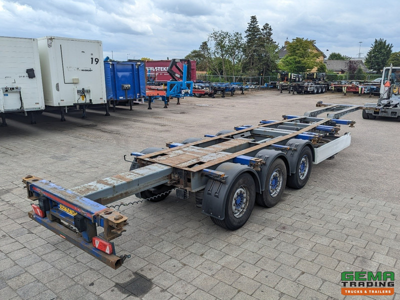 Krone SDC 27 3-Assen SAF - Lift as - Schijfremmen - Achterschuiver - 20 2x20FT/30/40FT - Полуприцеп-контейнеровоз/ Сменный кузов: фото 2 Krone SDC 27 3-Assen SAF - Lift as - Schijfremmen - Achterschuiver - 20 2x20FT/30/40FT - Полуприцеп-контейнеровоз/ Сменный кузов: фото 2